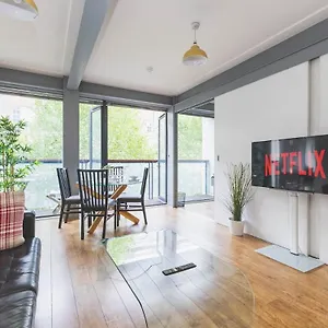  Apartament 2bed Stratford With Easy Access To London, O2, Excel, Parking Nearby
